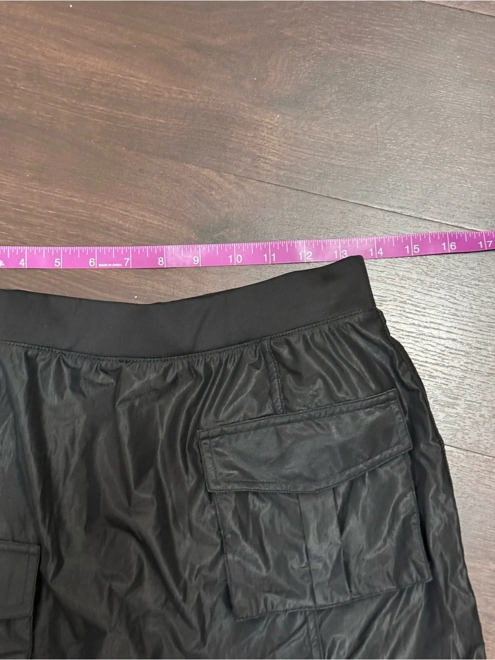 ALO Yoga Black Mini Skirt with Cargo Pockets